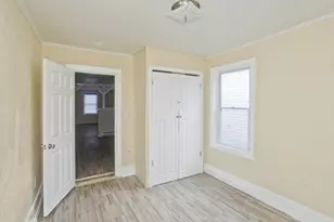 63 Pine St, Holyoke, MA 01040 - Photo 15