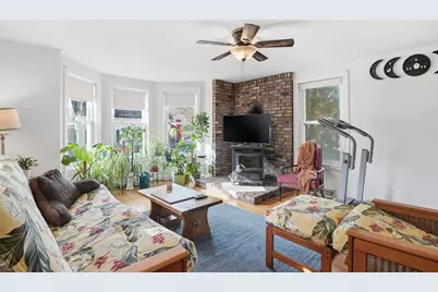 21 Whitman St, Leominster, MA 01453 - Photo 3