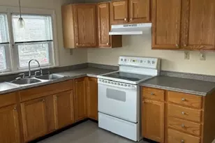 29 Roosevelt Ave, Leominster, MA 01453 - Photo 7