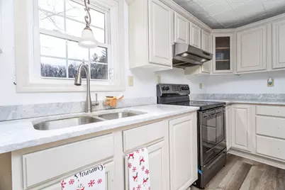 28 Holly Drive, Gardner, MA 01440 - Photo 5