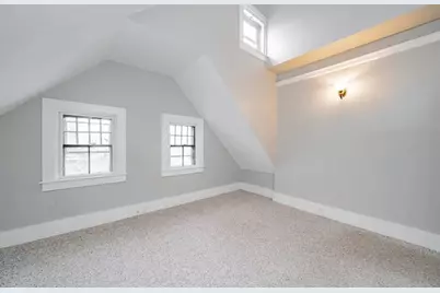 1137 Dwight St #C, Holyoke, MA 01040 - Photo 5