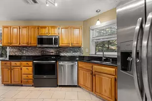 168 Upton St, Grafton, MA 01519 - Photo 11