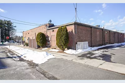 257 Hampden St #4, Chicopee, MA 01013 - Photo 23