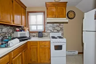 156 East St, Chicopee, MA 01020 - Photo 9