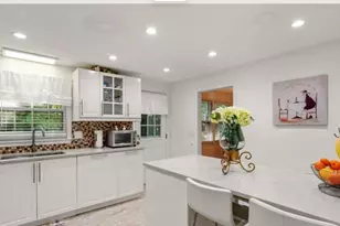 96 Washburn Ave, Wellesley, MA 02481 - Photo 3