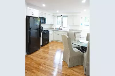 21 Heritage Cir, Falmouth, MA 02536 - Photo 5