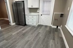 8 Camp St, Worcester, MA 01603 - Photo 5