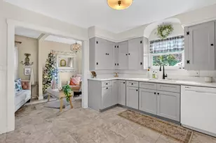 350 Converse St, Longmeadow, MA 01106 - Photo 5