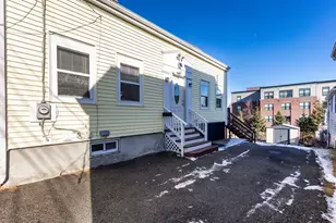 86 Flint St, Salem, MA 01970 - Photo 3