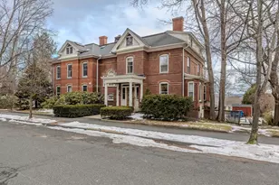 61 Crescent St, Northampton, MA 01060 - Photo 3