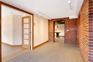 61 Crescent St, Northampton, MA 01060 - Photo 11