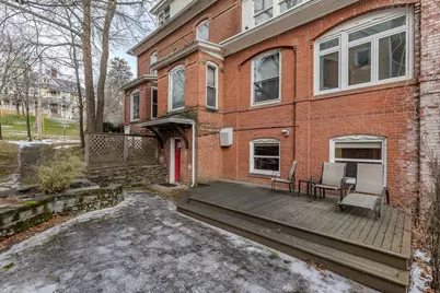 61 Crescent St #8, Northampton, MA 01060 - Photo 5