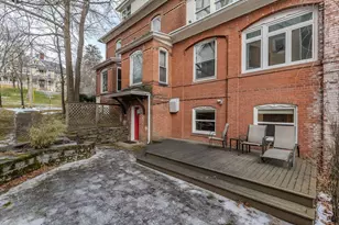 61 Crescent St, Northampton, MA 01060 - Photo 5