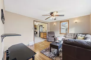 104 Chateaugay St, Chicopee, MA 01020 - Photo 7