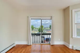 17 Campbell St, New Bedford, MA 02740 - Photo 9