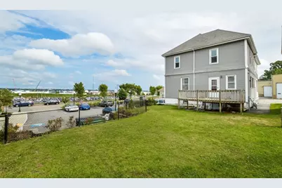 17 Campbell St, New Bedford, MA 02740 - Photo 23