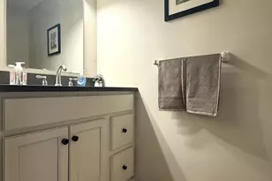 85 Camelot Dr, Worcester, MA 01602 - Photo 9