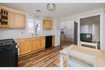 1243 New Boston Rd, Fall River, MA 02720 - Photo 9