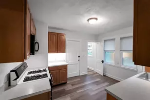 21 Bradwood St, Boston, MA 02131 - Photo 5