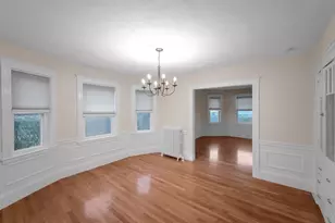 21 Bradwood St, Boston, MA 02131 - Photo 11