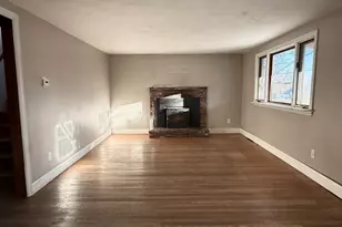 14 Brown St, Haverhill, MA 01830 - Photo 5