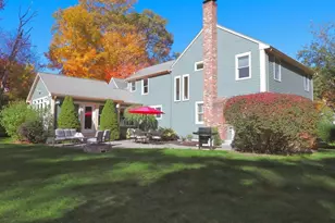 11 Fairway Ln, Medway, MA 02053 - Photo 3