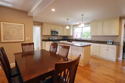 11 Fairway Ln, Medway, MA 02053 - Photo 7