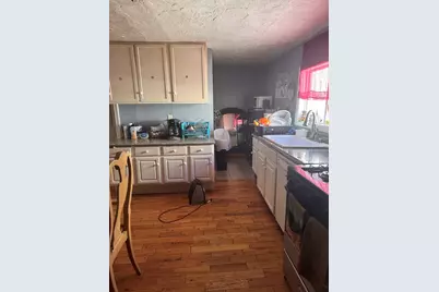 18 Lawrence St, Brockton, MA 02301 - Photo 3