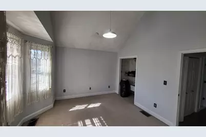 129 Manchester Street #B, Lowell, MA 01852 - Photo 23