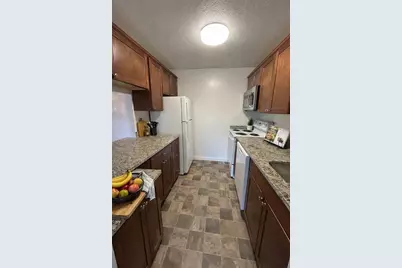 2 Victory Road #27, Lynn, MA 01902 - Photo 5