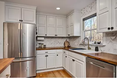 15 Gulf Rd, Pelham, MA 01002 - Photo 7