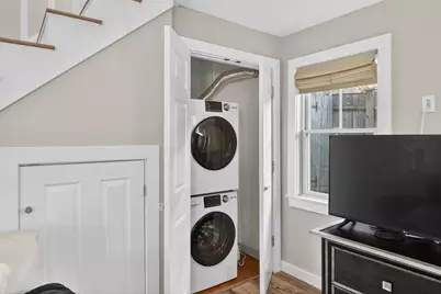 16 Conwell St #3, Provincetown, MA 02657 - Photo 9