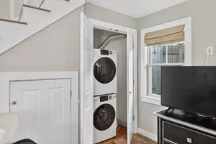 16 Conwell St, Provincetown, MA 02657 - Photo 9