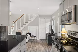 16 Conwell St, Provincetown, MA 02657 - Photo 17