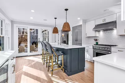 2 Prince St, Beverly, MA 01915 - Photo 13