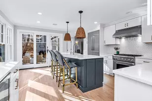 2 Prince St, Beverly, MA 01915 - Photo 13