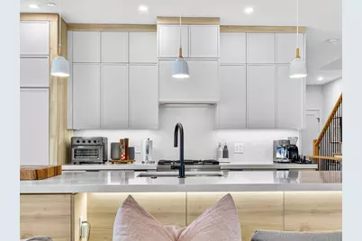 4 Payne Street #FIVE, Boston, MA 02122 - Photo 15