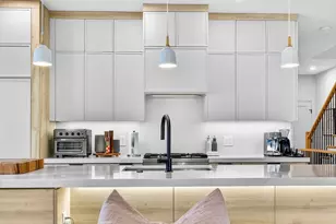 4 Payne St, Boston, MA 02122 - Photo 15