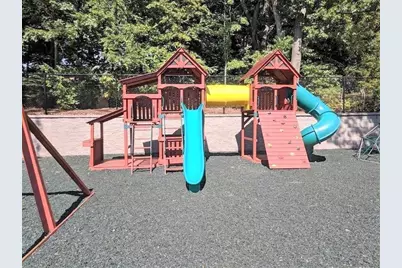 32 Shrewsbury Green Dr #J, Shrewsbury, MA 01545 - Photo 13