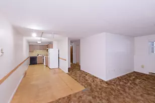 39 Pleasant St, Northborough, MA 01532 - Photo 7