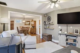 29 Webster Ave, West Springfield, MA 01089 - Photo 7