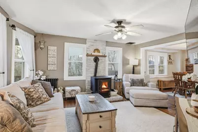 29 Webster Ave, West Springfield, MA 01089 - Photo 5