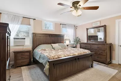 29 Webster Ave, West Springfield, MA 01089 - Photo 17