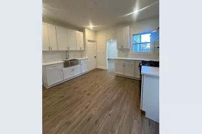 62 W 6th St #1, Lowell, MA 01850 - Photo 3