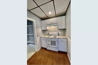 7 Beacon St #3, Attleboro, MA 02703 - Photo 3