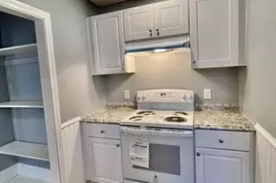 7 Beacon St, Attleboro, MA 02703 - Photo 3