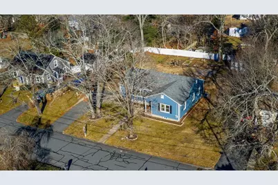 25 Pershing Ave, Acushnet, MA 02743 - Photo 5