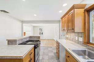 25 Pershing Ave, Acushnet, MA 02743 - Photo 15