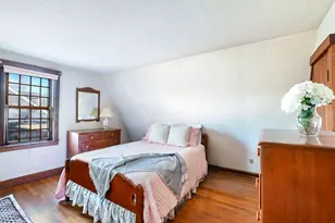 1239 Roseanne St, New Bedford, MA 02740 - Photo 15