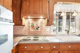 1239 Roseanne St, New Bedford, MA 02740 - Photo 11